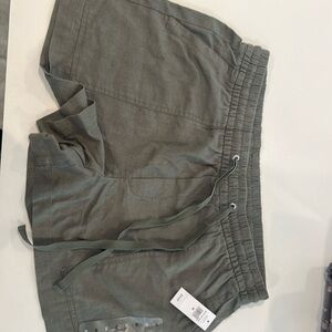 Gap New with tags gap linen shorts